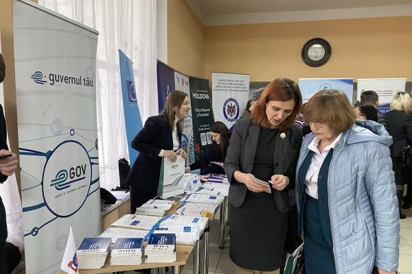 AGE promovează digitalizarea administrațiilor locale și a serviciilor publice la nivel local
