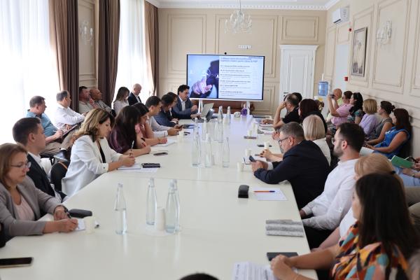Platforma eKYC și extinderea modelului CUPS pentru sectorul privat – la reuniunea Consiliului Economic pe lângă Prim-ministru