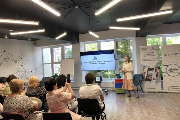 Seminare informative cu privire la utilizarea serviciilor publice digitale în viața cotidiană