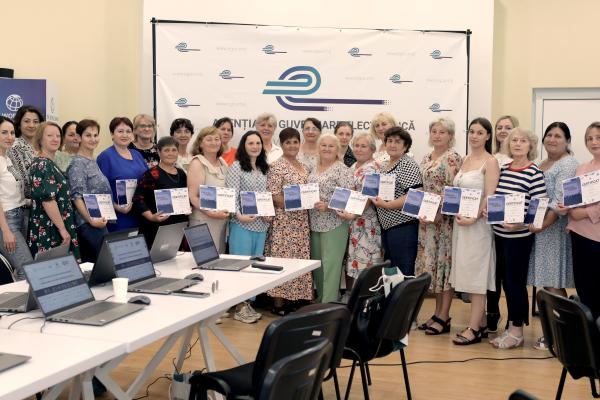 Mesagerii digitali – suport pentru populație în vederea accesării serviciilor electronice