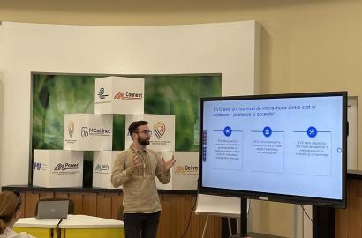Comunicatorii guvernamentali pregătiți pentru a fi mesageri digitali
