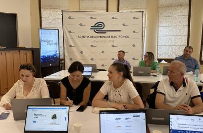 Comunicatorii guvernamentali pregătiți pentru a fi mesageri digitali