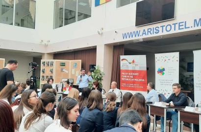 Discuții publice despre transformarea digitală. Voucherul cultural