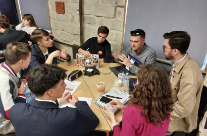 Inovația și democrația s-au întâlnit la Hackathon-ul Democracy Tech