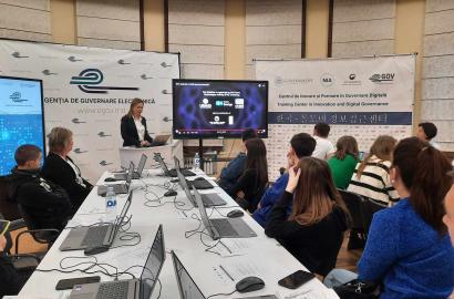 Voluntarii HelpAge International Moldova, beneficiari ai Programului de informare și educație digitală, lansat de AGE
