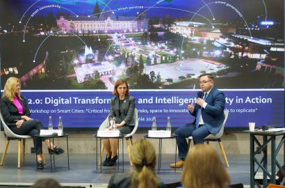 Platforma e-APL a fost prezentată la Forumul dedicat orașelor inteligente în devenire din țara noastră