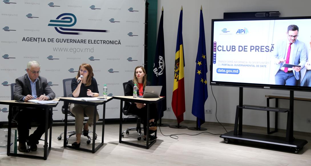 Accesul la date din registrele oficiale a fost discutat în Clubul de Presă